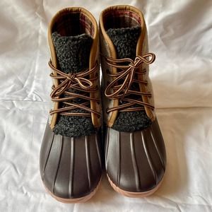 Simply Southern Quilted Duck Boot-Heather Grey- Size 7